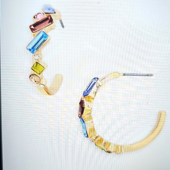 NWT Nordstrom Rack Multi Gold Stone Hoop Earrings - Picture 1 of 9